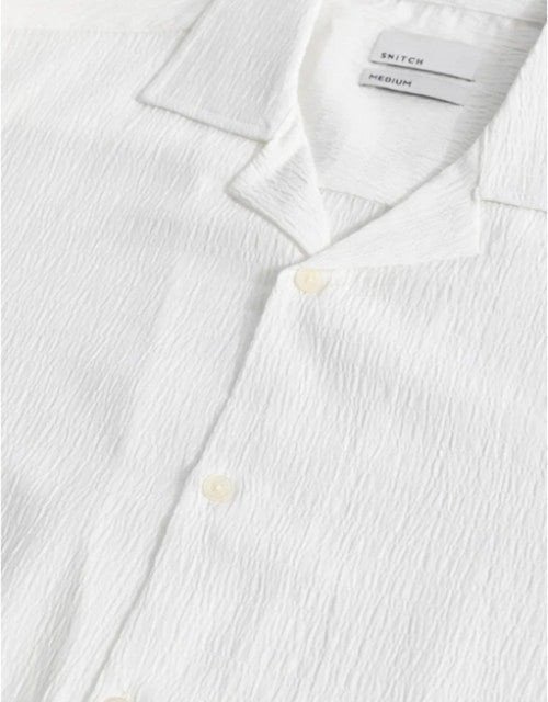 Men Regular Fit Solid Club Collar Casual Shirt